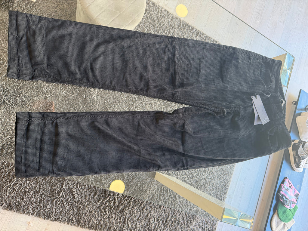 Jeans  •N9VANT8•